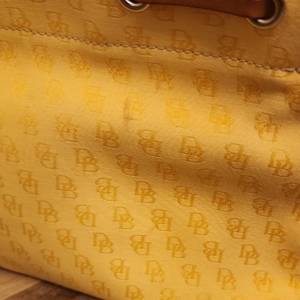 Dooney & Bourke Y2K Yellow Logo Canvas Tote Tan Leather Trim Vintage - Picture 4 of 13